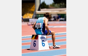 6a2959876f64d_EAGdedos.jpg